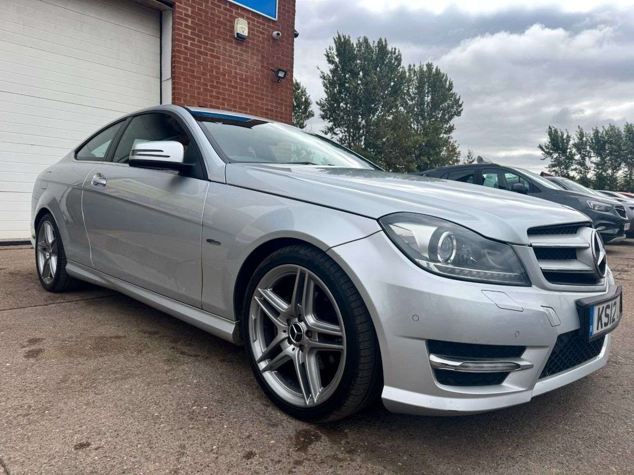 A 2012 MERCEDES C CLASS C220 CDI BLUEEFFICIENCY AMG SPORT A 2012 MERCEDES C CLASS C220 CDI BLUEEFFICIENCY AMG SPORT