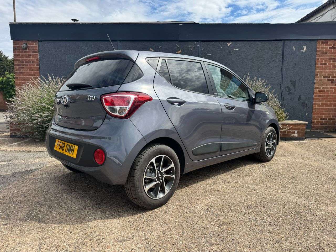 A 2018 HYUNDAI I10 1.0 GO! SE Hatchback 5dr Petrol Manual Euro 6 (67 ps) A 2018 HYUNDAI I10 1.0 GO! SE Hatchback 5dr Petrol Manual Euro 6 (67 ps)