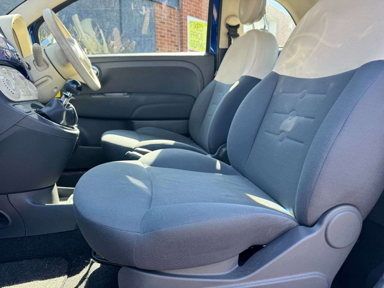 A 2009 FIAT 500 1.2 Pop Hatchback 3dr Petrol Manual Euro 5 (s/s) (69 bhp) A 2009 FIAT 500 1.2 Pop Hatchback 3dr Petrol Manual Euro 5 (s/s) (69 bhp)
