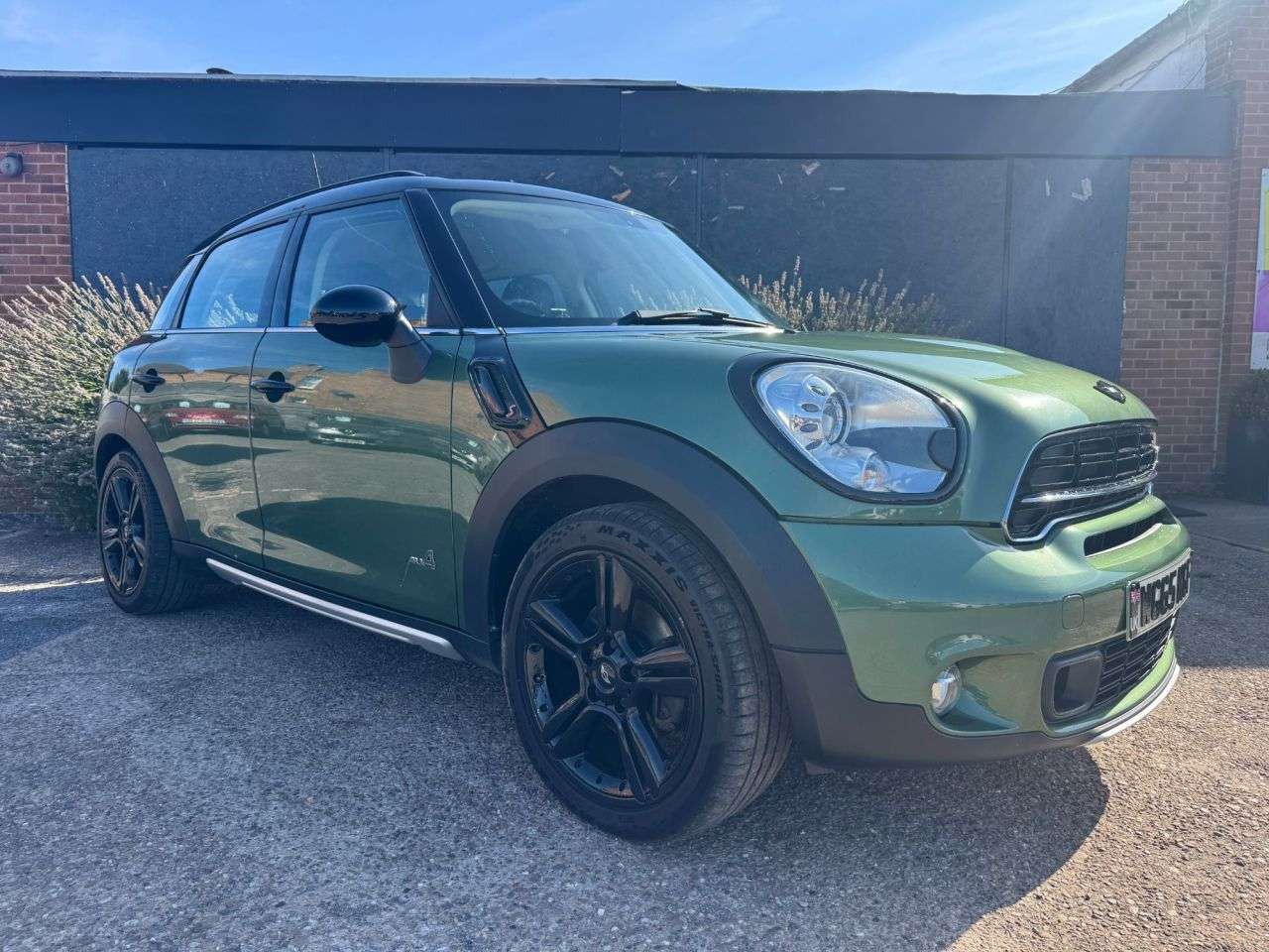 A 2015 MINI COUNTRYMAN 2.0 Cooper SD SUV 5dr Diesel Manual ALL4 Euro 5 (s/s) (143 ps) A 2015 MINI COUNTRYMAN 2.0 Cooper SD SUV 5dr Diesel Manual ALL4 Euro 5 (s/s) (143 ps)