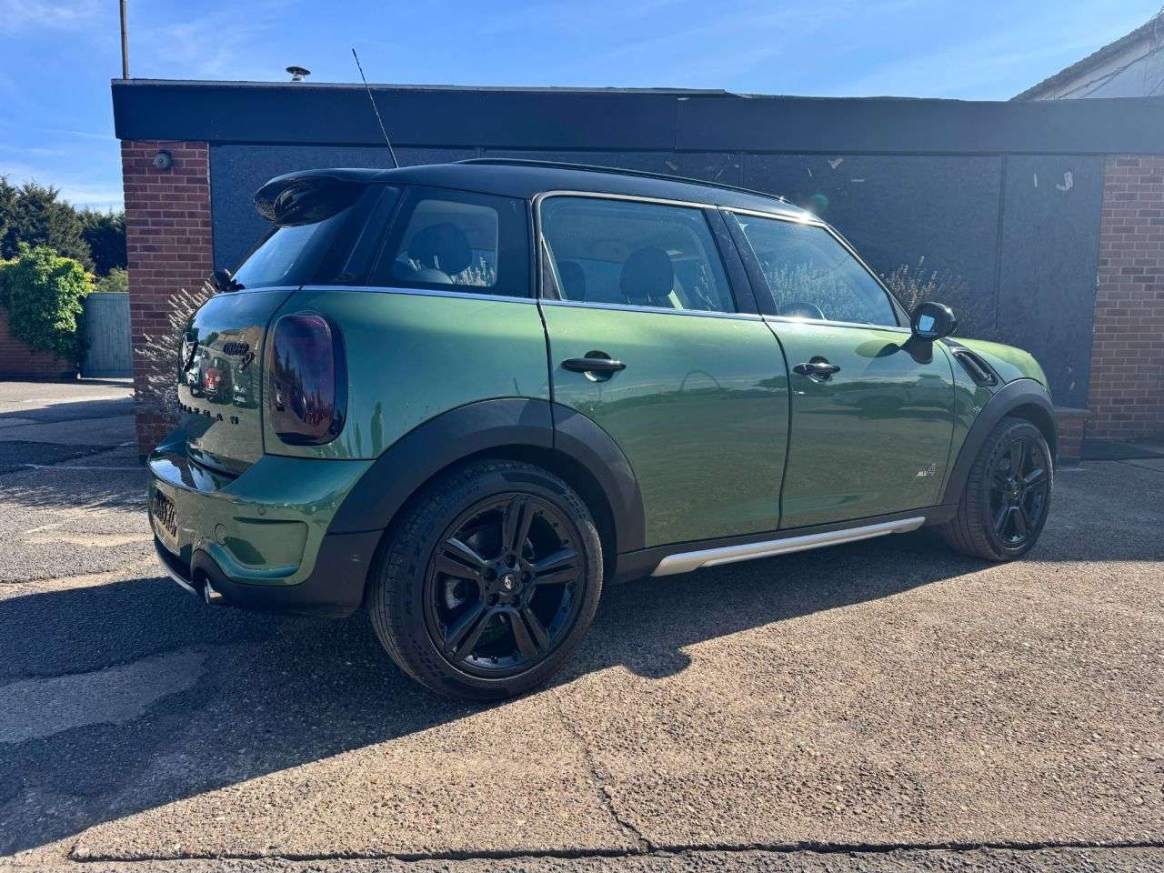 A 2015 MINI COUNTRYMAN 2.0 Cooper SD SUV 5dr Diesel Manual ALL4 Euro 5 (s/s) (143 ps) A 2015 MINI COUNTRYMAN 2.0 Cooper SD SUV 5dr Diesel Manual ALL4 Euro 5 (s/s) (143 ps)