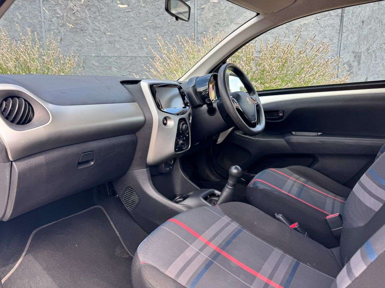 2015 PEUGEOT 108 2015 PEUGEOT 108