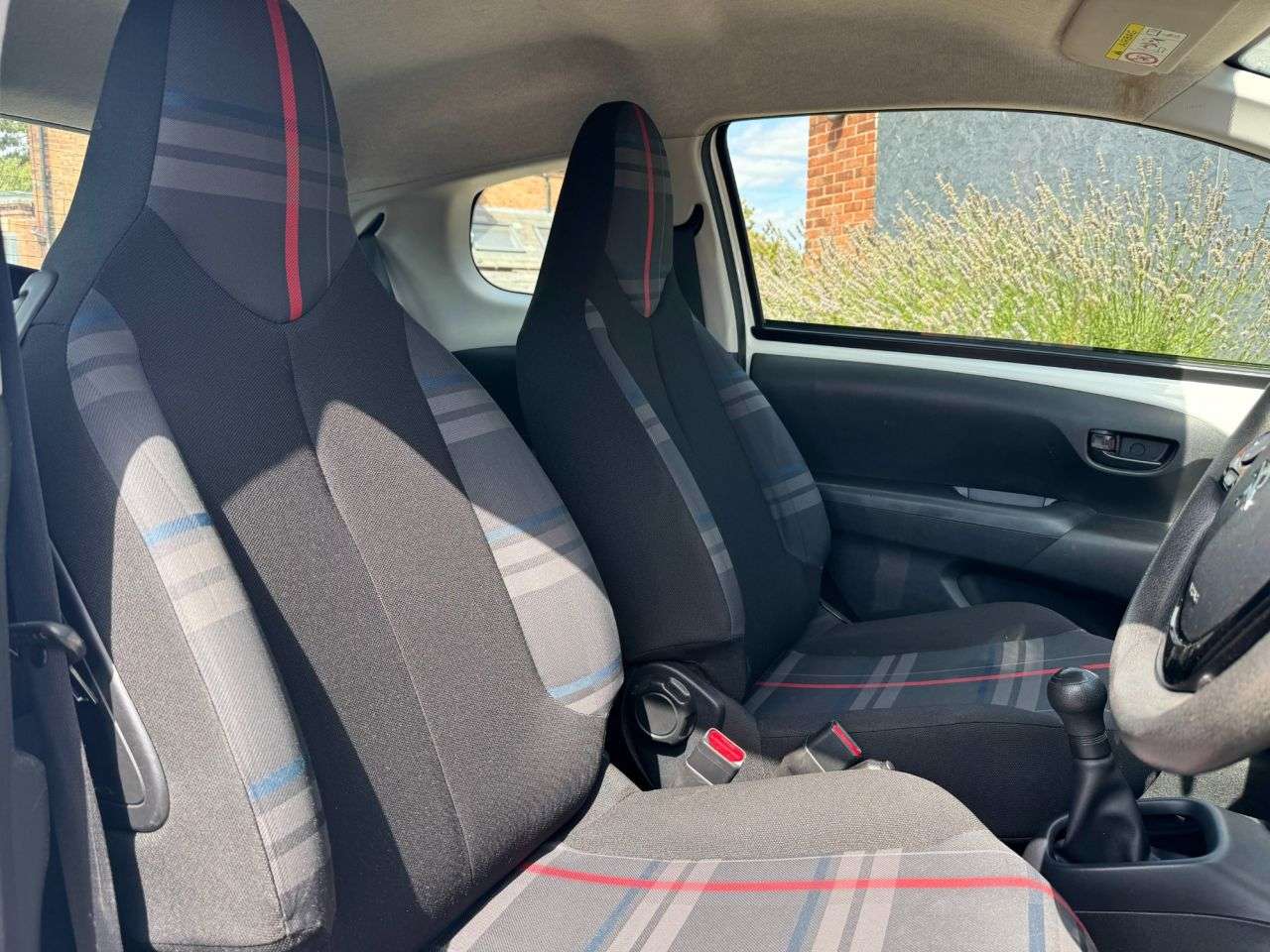 2015 PEUGEOT 108 2015 PEUGEOT 108