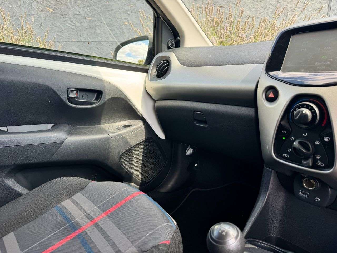 2015 PEUGEOT 108 2015 PEUGEOT 108