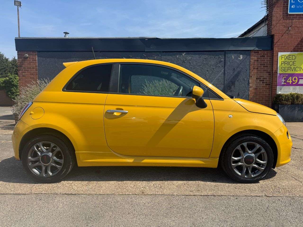 A 2014 FIAT 500 1.2 S Hatchback 3dr Petrol Dualogic Euro 6 (s/s) (69 bhp) A 2014 FIAT 500 1.2 S Hatchback 3dr Petrol Dualogic Euro 6 (s/s) (69 bhp)