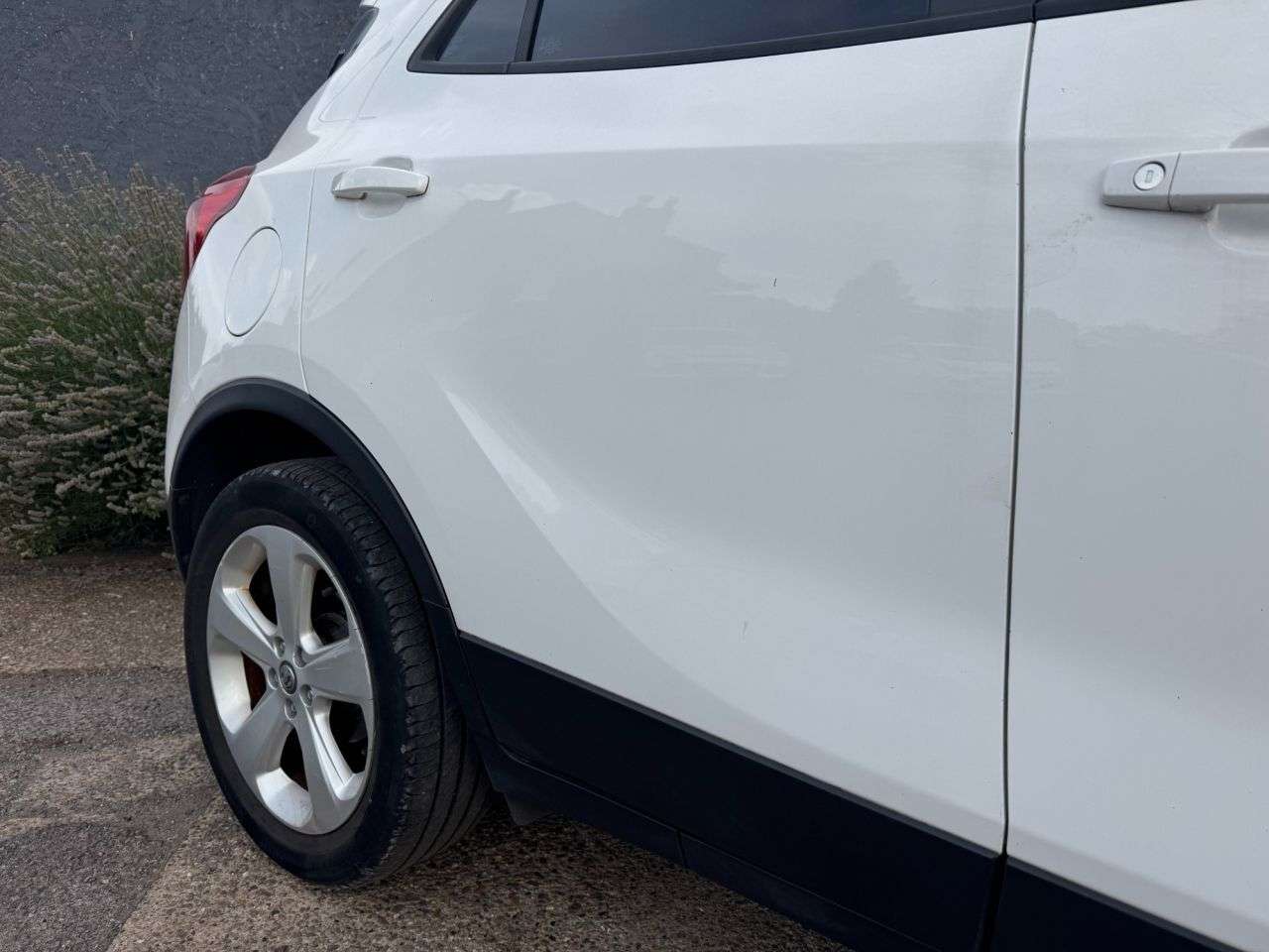 A 2013 VAUXHALL MOKKA 1.7 CDTi Exclusiv SUV 5dr Diesel Manual 2WD Euro 5 (s/s) (130 ps) A 2013 VAUXHALL MOKKA 1.7 CDTi Exclusiv SUV 5dr Diesel Manual 2WD Euro 5 (s/s) (130 ps)