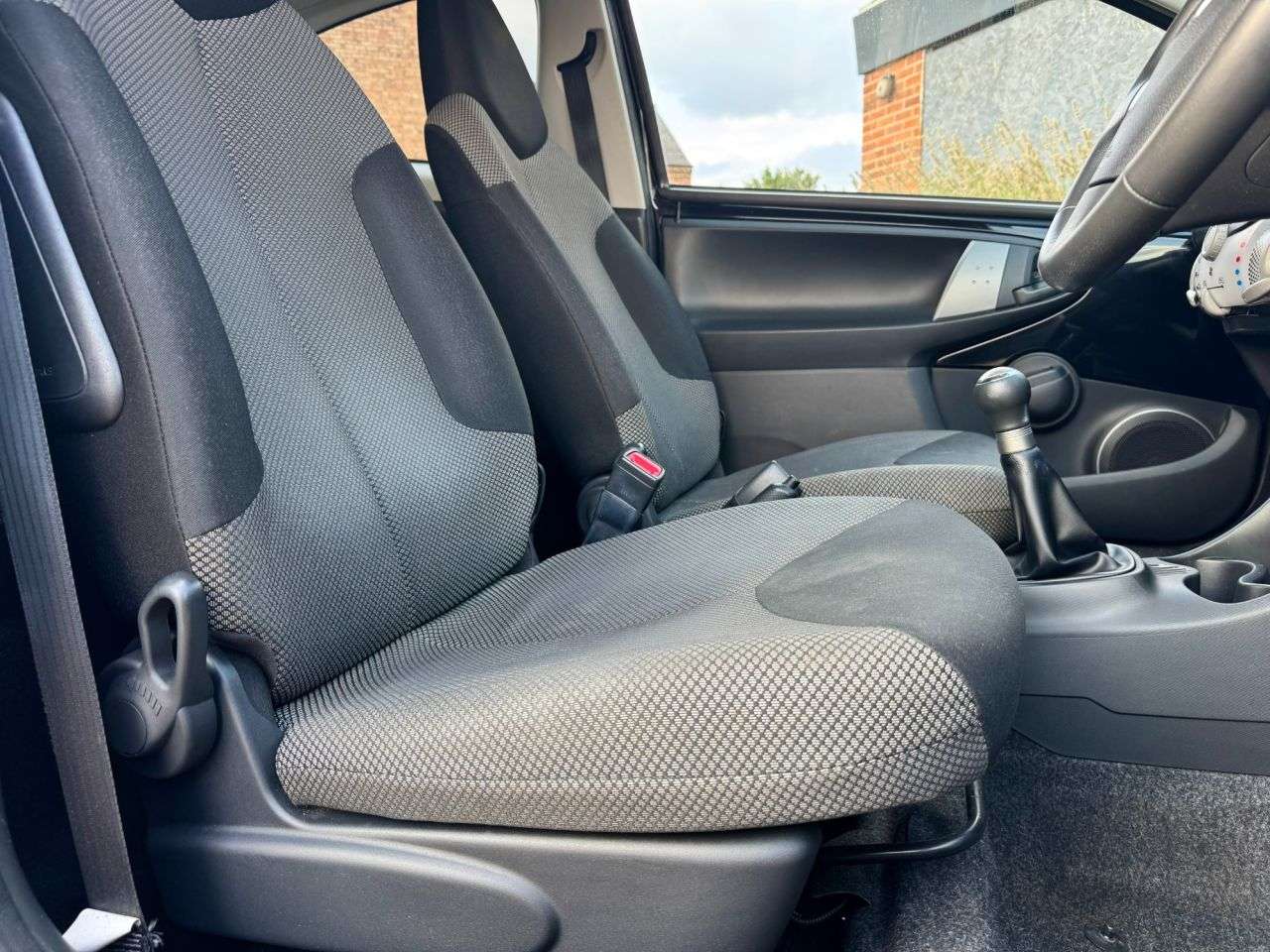 2013 TOYOTA AYGO 2013 TOYOTA AYGO