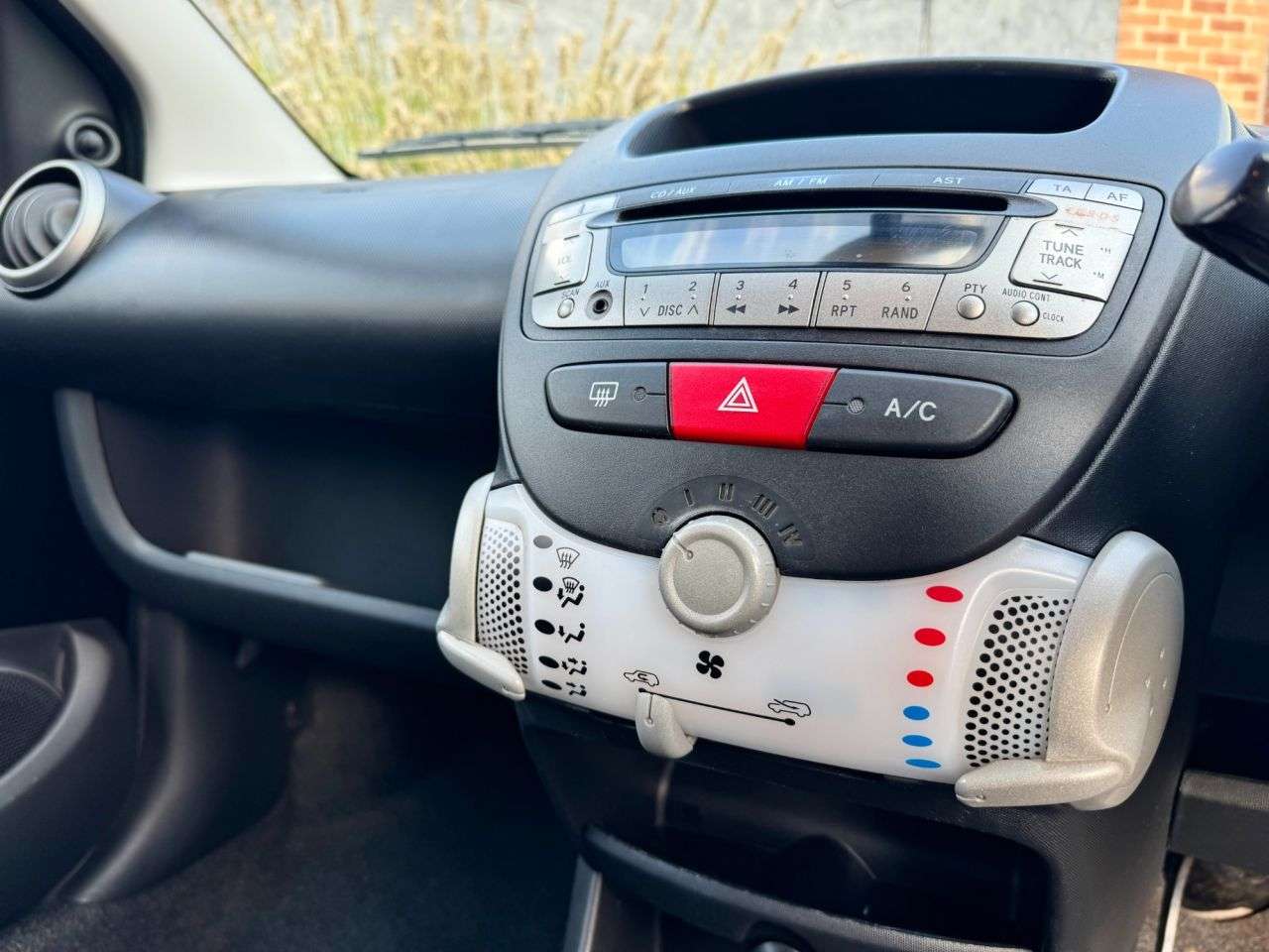 2013 TOYOTA AYGO 2013 TOYOTA AYGO