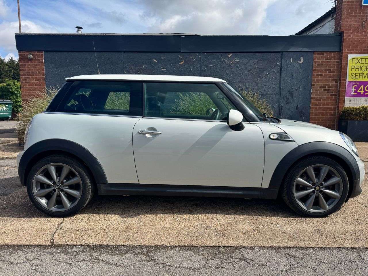 A 2012 MINI HATCH 1.6 Cooper D London 2012 Hatchback 3dr Diesel Manual Euro 5 (s/s) (112 ps) A 2012 MINI HATCH 1.6 Cooper D London 2012 Hatchback 3dr Diesel Manual Euro 5 (s/s) (112 ps)