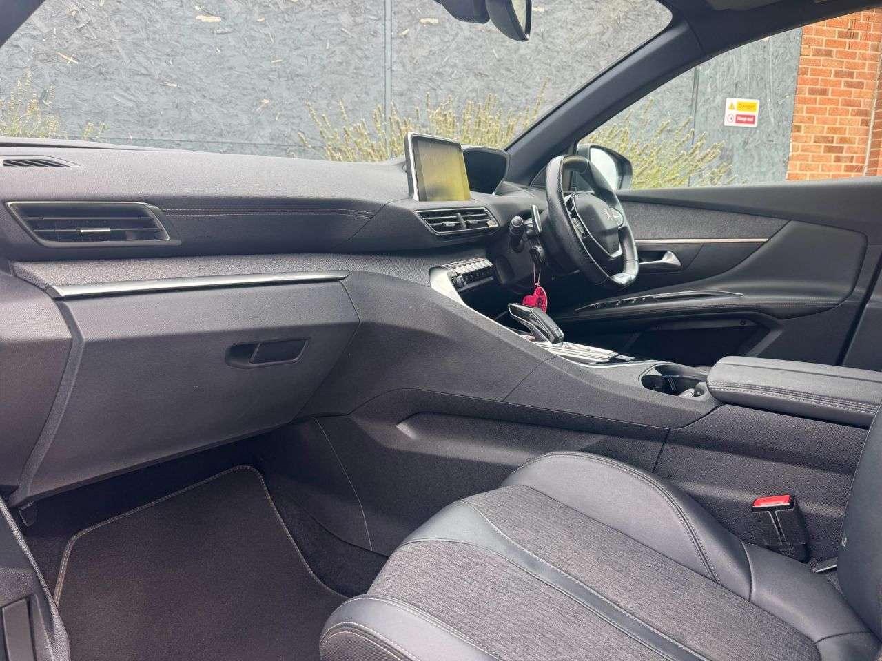 2020 PEUGEOT 3008 2020 PEUGEOT 3008