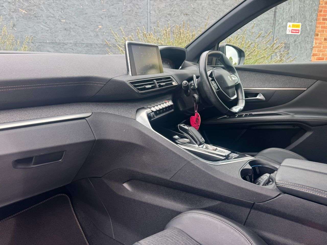 2020 PEUGEOT 3008 2020 PEUGEOT 3008