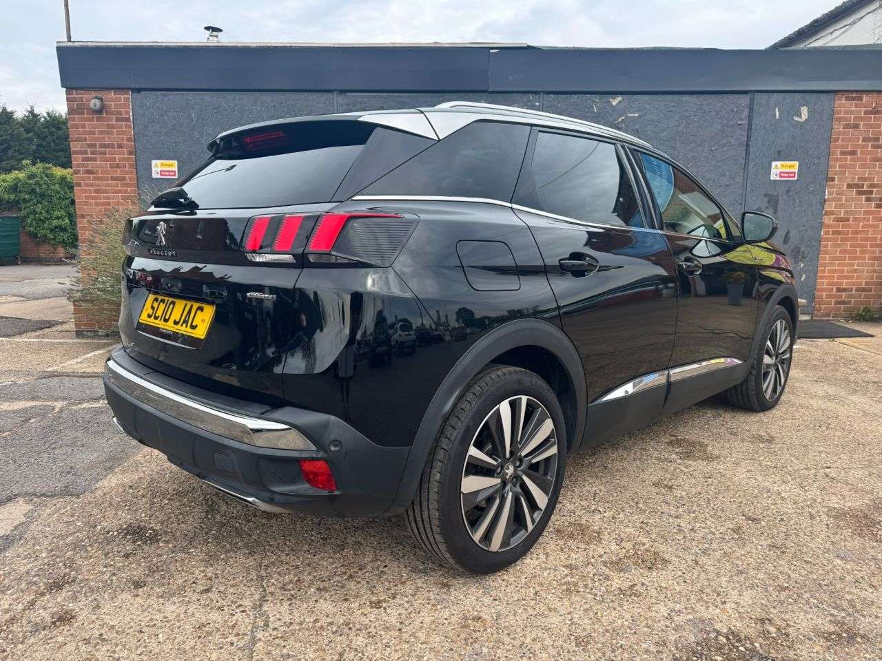 2020 PEUGEOT 3008 2020 PEUGEOT 3008