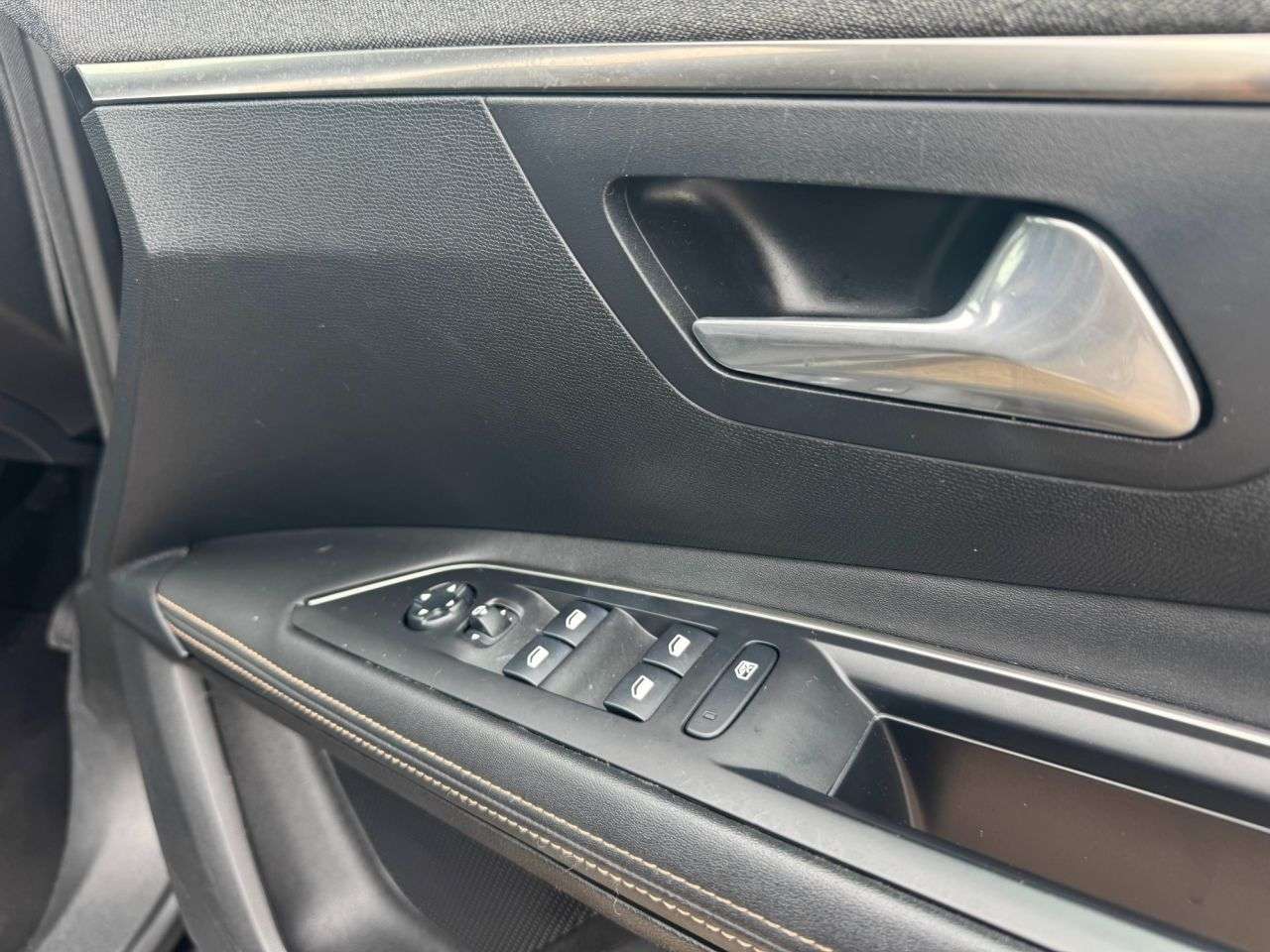 2020 PEUGEOT 3008 2020 PEUGEOT 3008