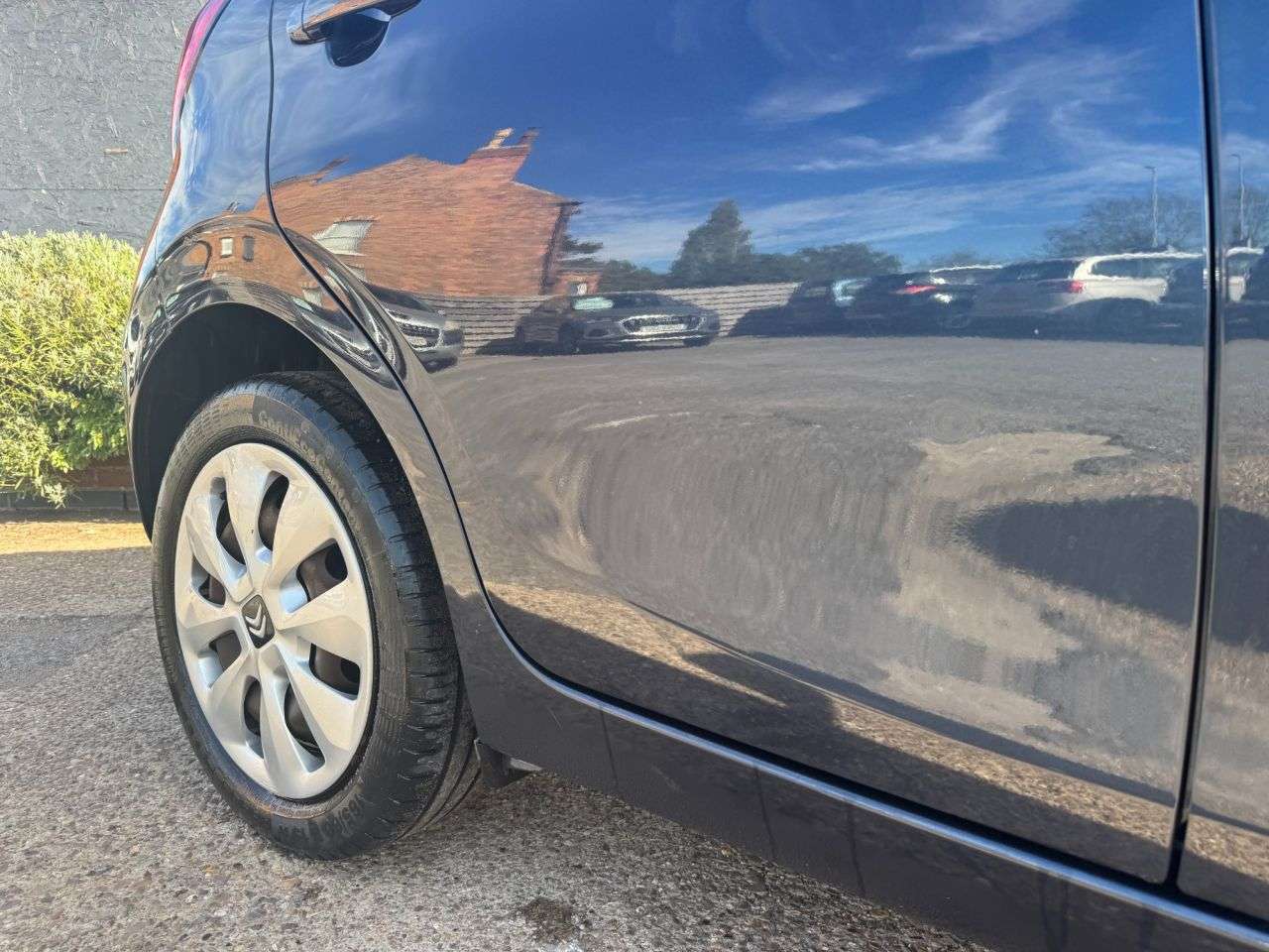 A 2014 CITROEN C1 1.0 VTi Feel Hatchback 5dr Petrol Manual Euro 5 (Euro 5) (68 ps) A 2014 CITROEN C1 1.0 VTi Feel Hatchback 5dr Petrol Manual Euro 5 (Euro 5) (68 ps)