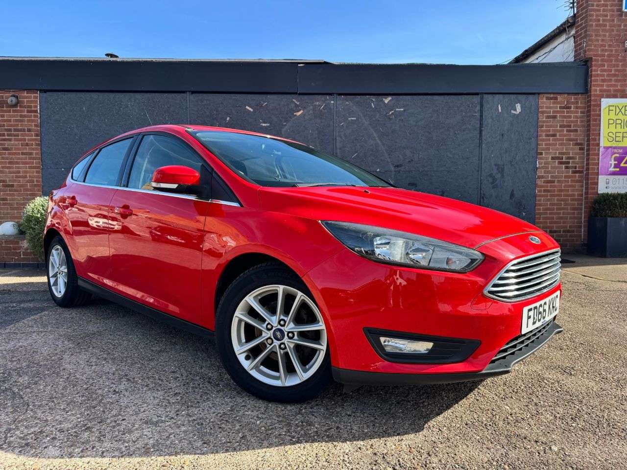 A 2016 FORD FOCUS 1.0T EcoBoost Zetec Hatchback 5dr Petrol Manual Euro 6 (s/s) (125 ps) A 2016 FORD FOCUS 1.0T EcoBoost Zetec Hatchback 5dr Petrol Manual Euro 6 (s/s) (125 ps)