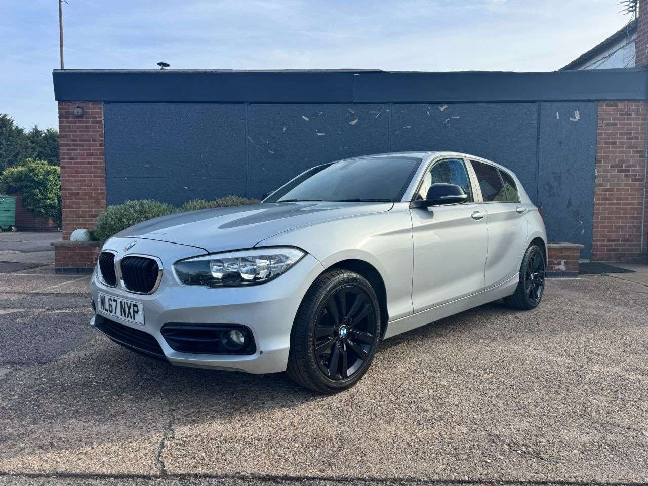 2017 BMW 1 SERIES 2017 BMW 1 SERIES