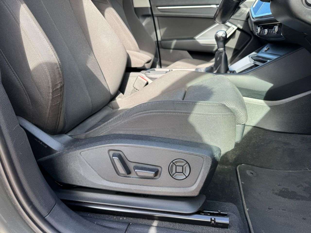 2019 AUDI Q3 2019 AUDI Q3