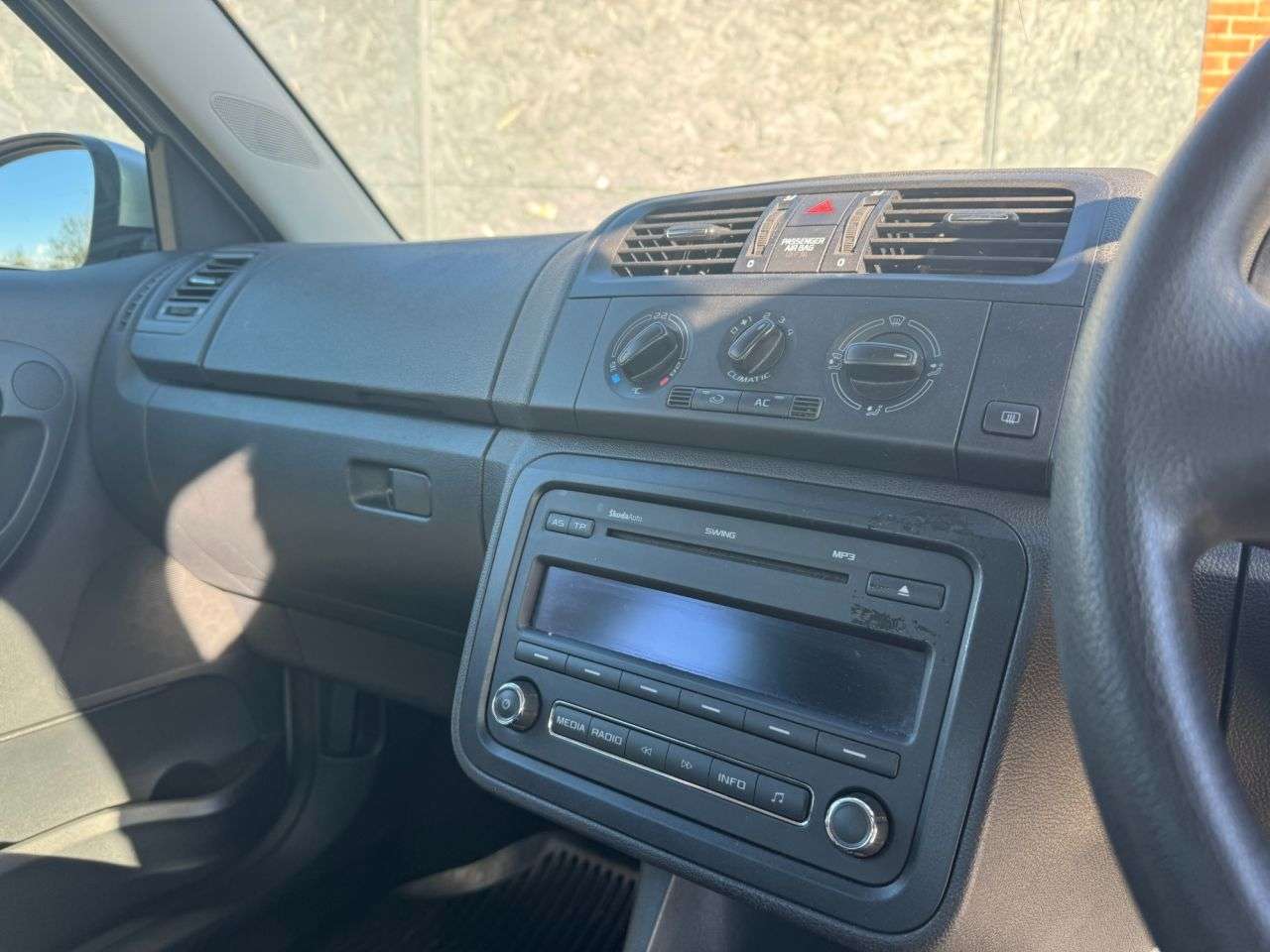 2010 SKODA FABIA 2010 SKODA FABIA