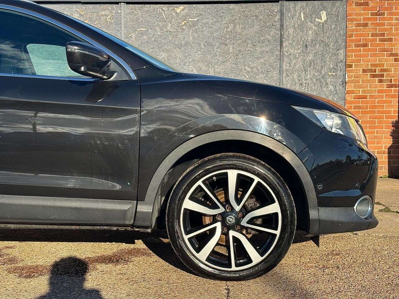 A 2015 NISSAN QASHQAI 1.5 dCi Tekna SUV 5dr Diesel Manual 2WD Euro 5 (s/s) (110 ps) A 2015 NISSAN QASHQAI 1.5 dCi Tekna SUV 5dr Diesel Manual 2WD Euro 5 (s/s) (110 ps)