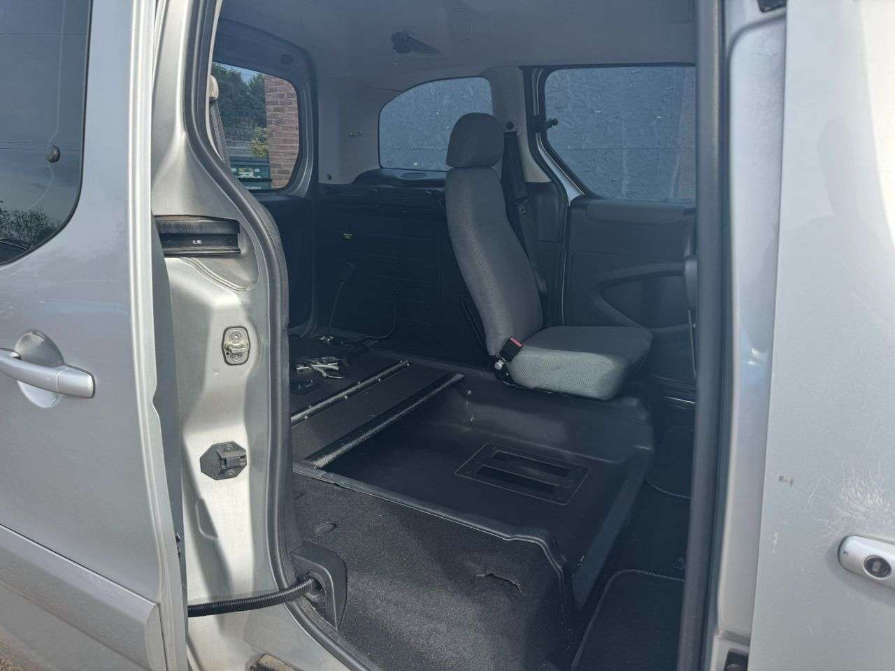 A 2015 PEUGEOT PARTNER TEPEE 1.6 HDi Tepee S MPV 5dr Diesel Manual (135 g/km, 92 bhp) A 2015 PEUGEOT PARTNER TEPEE 1.6 HDi Tepee S MPV 5dr Diesel Manual (135 g/km, 92 bhp)