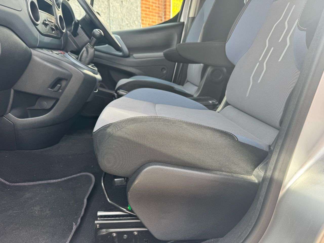 2015 PEUGEOT PARTNER TEPEE 2015 PEUGEOT PARTNER TEPEE