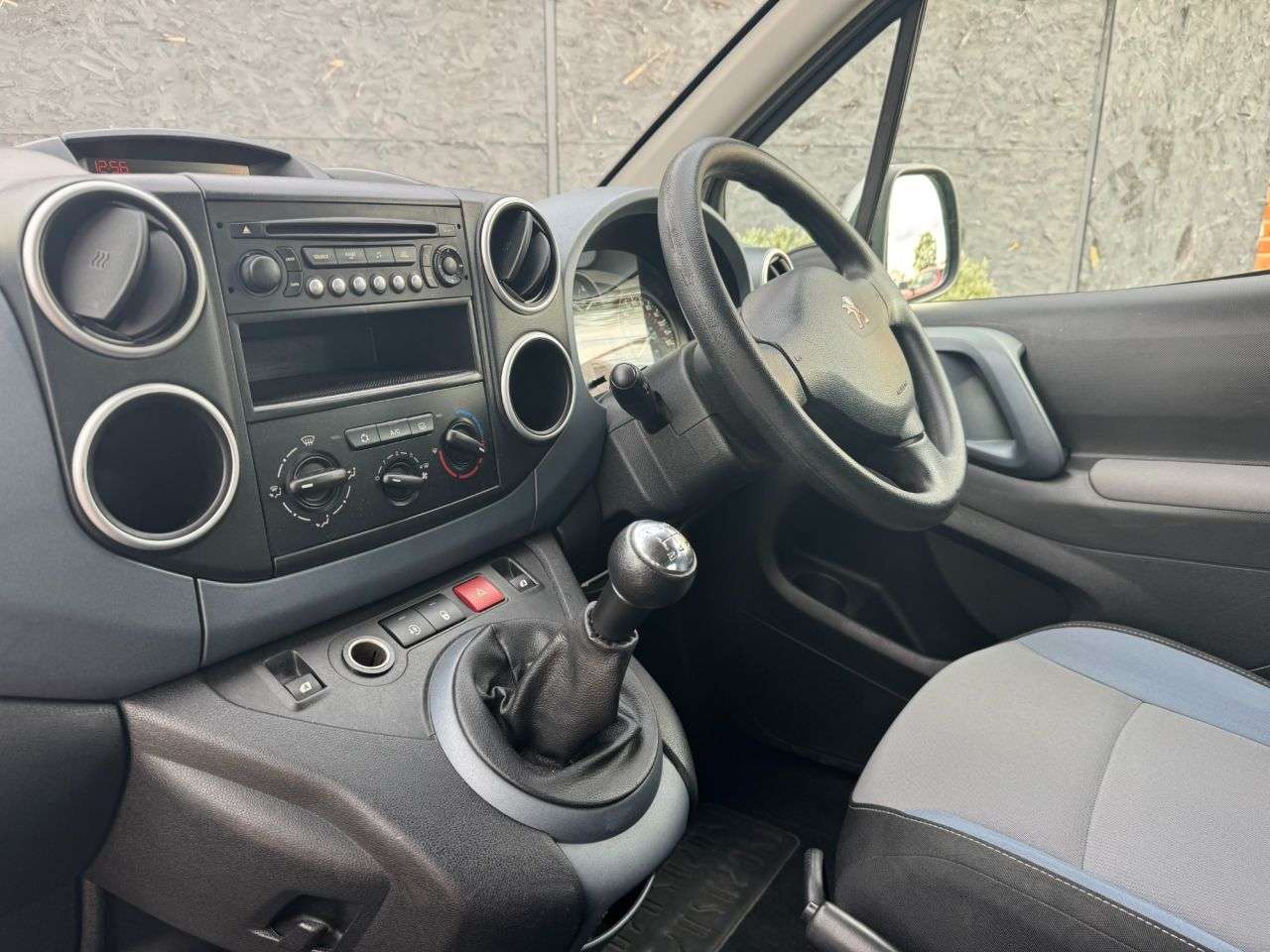 2015 PEUGEOT PARTNER TEPEE 2015 PEUGEOT PARTNER TEPEE