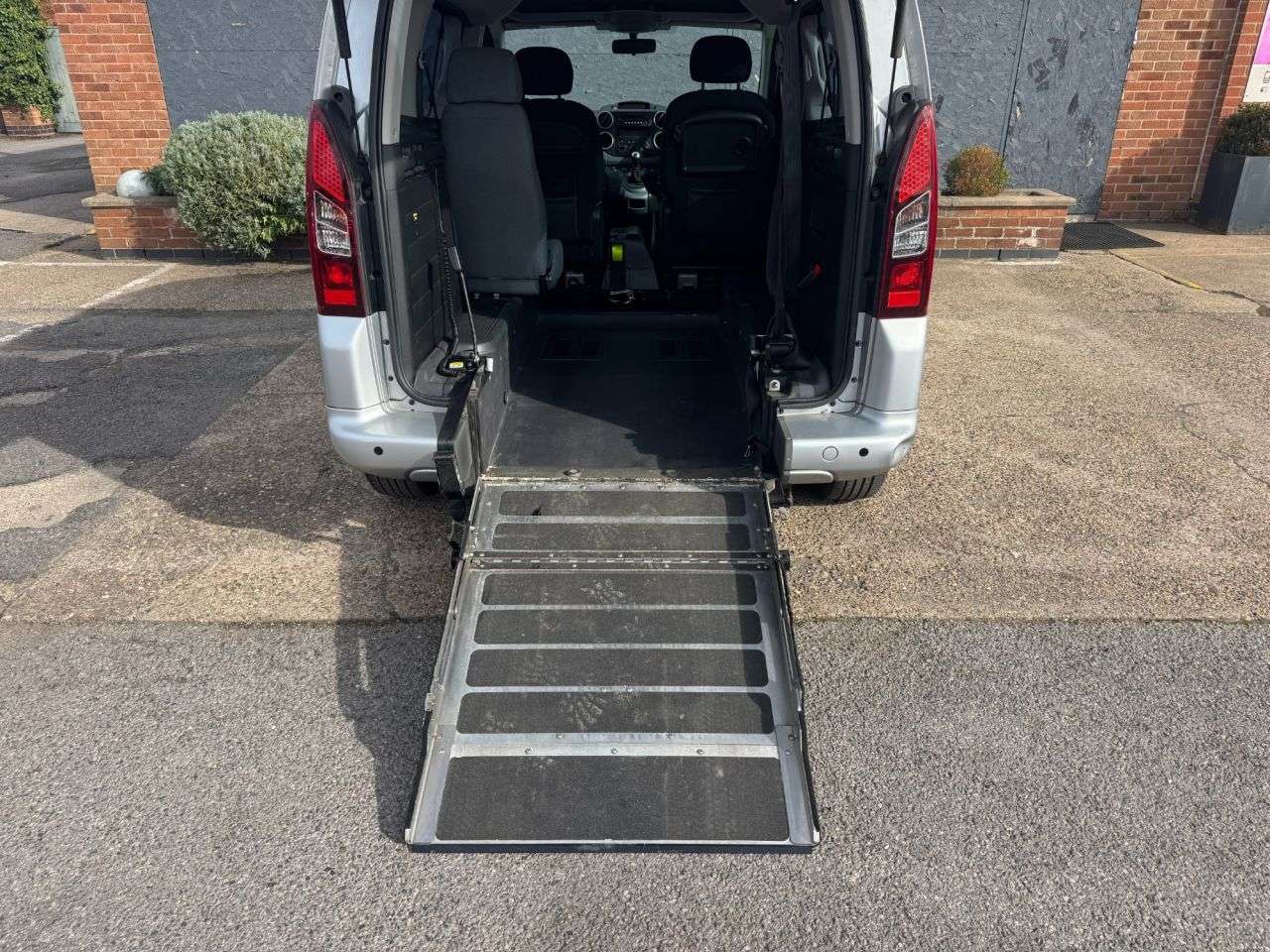 2015 PEUGEOT PARTNER TEPEE 2015 PEUGEOT PARTNER TEPEE