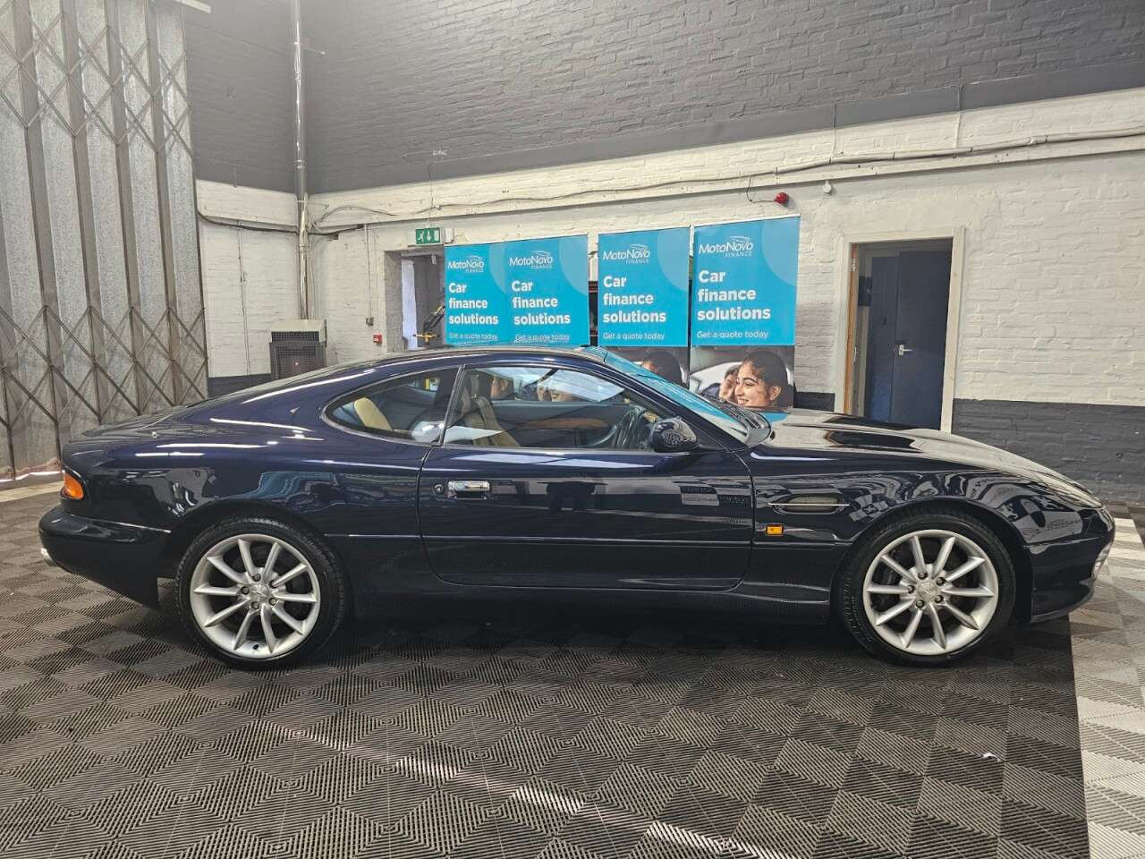 2000 ASTON MARTIN DB7 2000 ASTON MARTIN DB7
