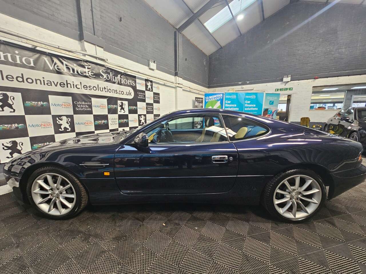 2000 ASTON MARTIN DB7 2000 ASTON MARTIN DB7