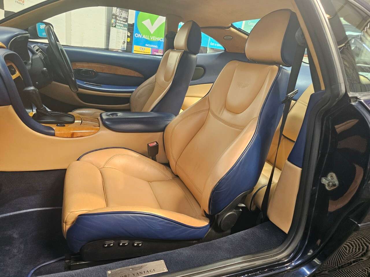 2000 ASTON MARTIN DB7 2000 ASTON MARTIN DB7