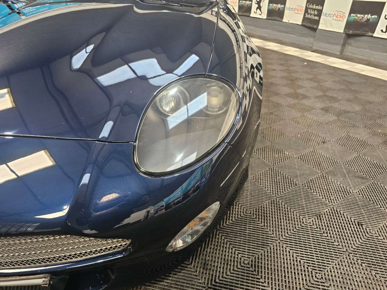 2000 ASTON MARTIN DB7 2000 ASTON MARTIN DB7