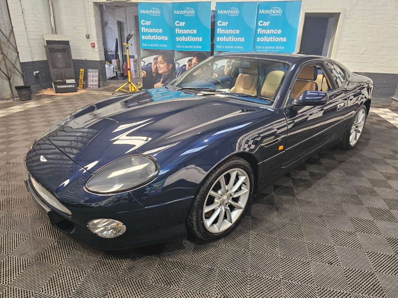 2000 ASTON MARTIN DB7 2000 ASTON MARTIN DB7