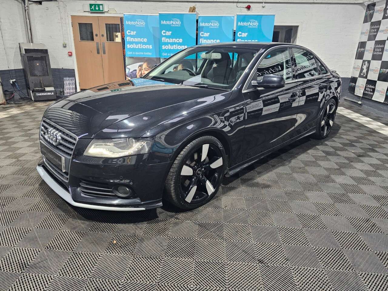 A 2011 AUDI A4 2.0 TFSI Dynamik Saloon 4dr Petrol Manual quattro Euro 5 (s/s) (211 ps) FOR A 2011 AUDI A4 2.0 TFSI Dynamik Saloon 4dr Petrol Manual quattro Euro 5 (s/s) (211 ps) FOR
