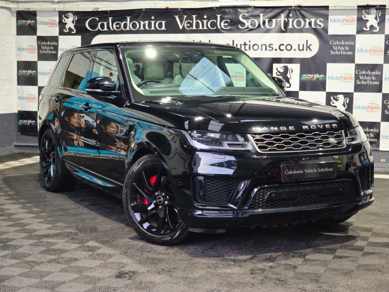 A 2019 LAND ROVER RANGE ROVER SPORT SDV6 HSE DYNAMIC A 2019 LAND ROVER RANGE ROVER SPORT SDV6 HSE DYNAMIC