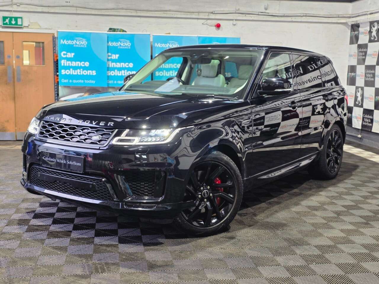 A 2019 LAND ROVER RANGE ROVER SPORT SDV6 HSE DYNAMIC A 2019 LAND ROVER RANGE ROVER SPORT SDV6 HSE DYNAMIC