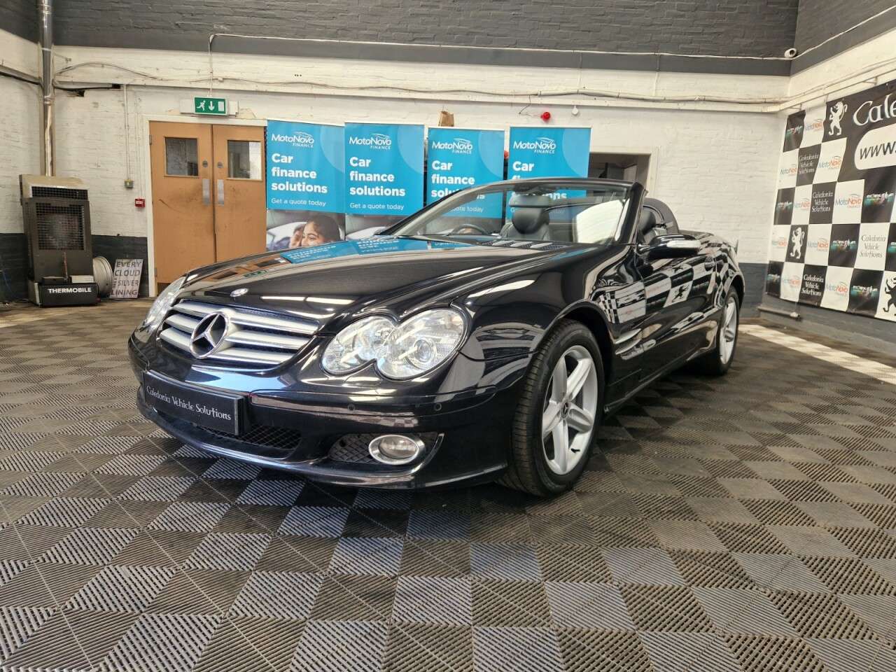 A 2008 MERCEDES-BENZ SL 3.5 SL350 Convertible 2dr Petrol 7G-Tronic (246 g/km, 272 bhp) AUTOMATIC A 2008 MERCEDES-BENZ SL 3.5 SL350 Convertible 2dr Petrol 7G-Tronic (246 g/km, 272 bhp) AUTOMATIC