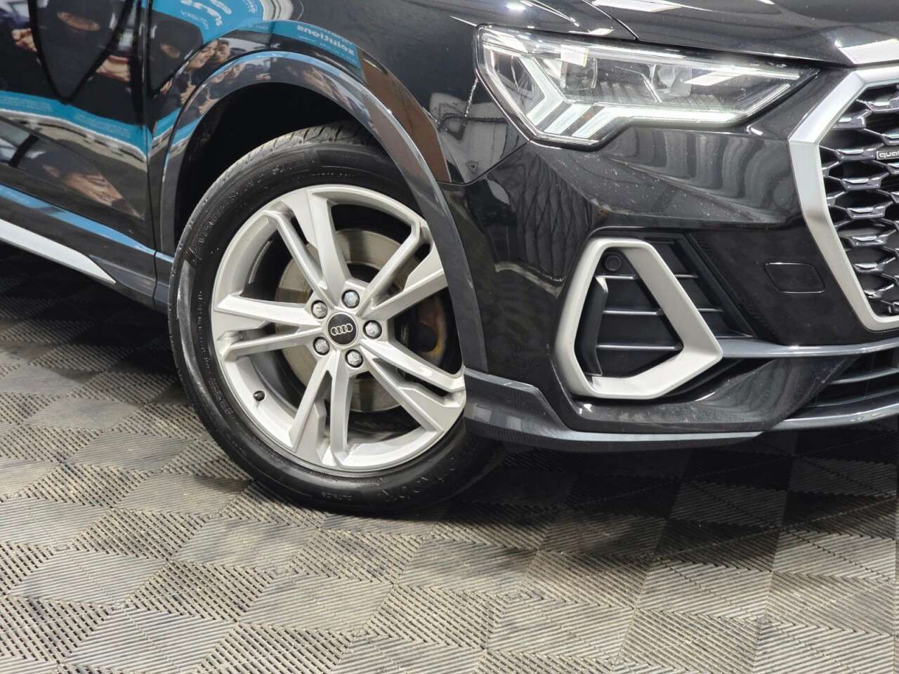 2023 AUDI Q3 2023 AUDI Q3