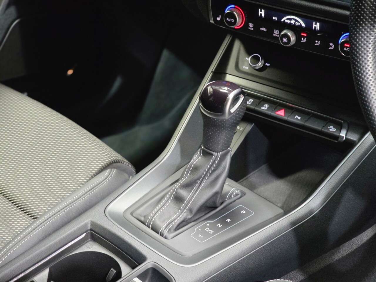 2023 AUDI Q3 2023 AUDI Q3