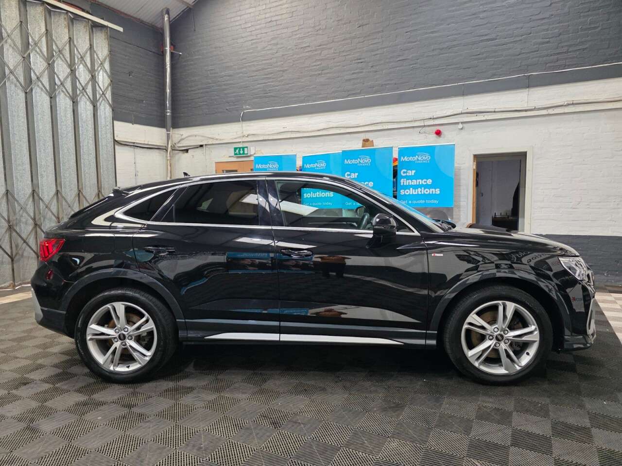 2023 AUDI Q3 2023 AUDI Q3