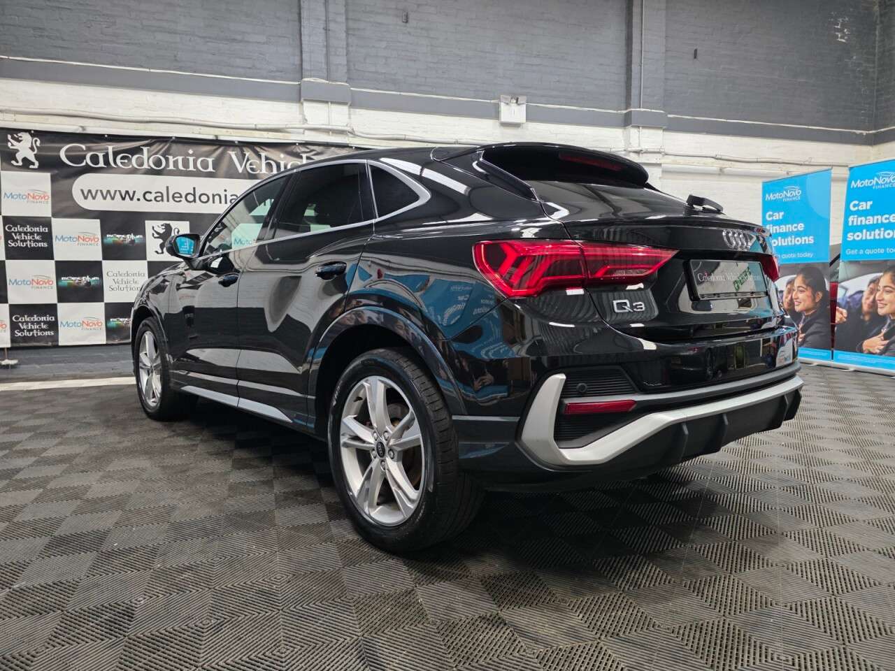 2023 AUDI Q3 2023 AUDI Q3