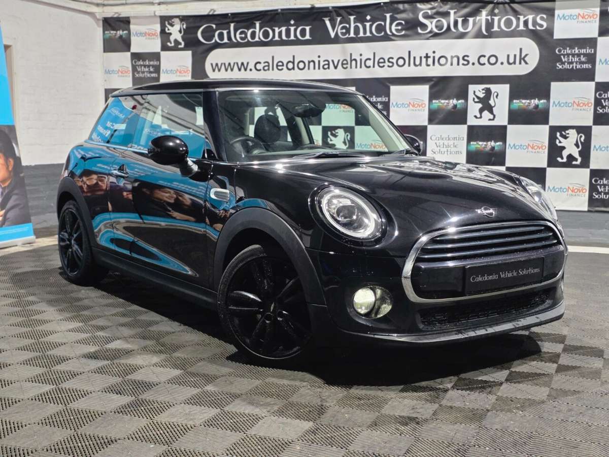 Check out this Mini Hatch 2018 Petrol Manual