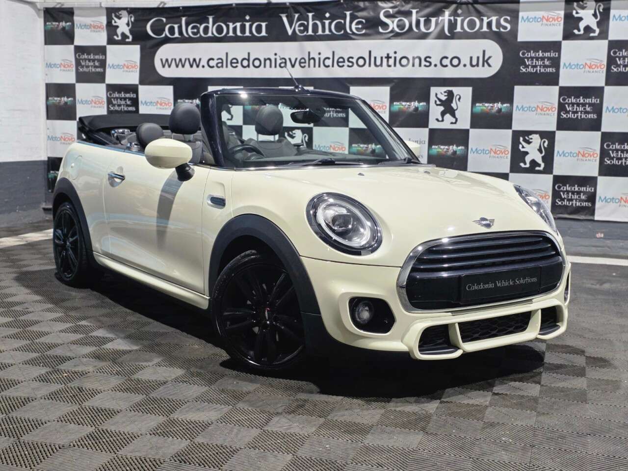 A 2020 MINI CONVERTIBLE 1.5 Cooper Sport Convertible 2dr Petrol Manual Euro 6 (s/s) (136 ps) A 2020 MINI CONVERTIBLE 1.5 Cooper Sport Convertible 2dr Petrol Manual Euro 6 (s/s) (136 ps)