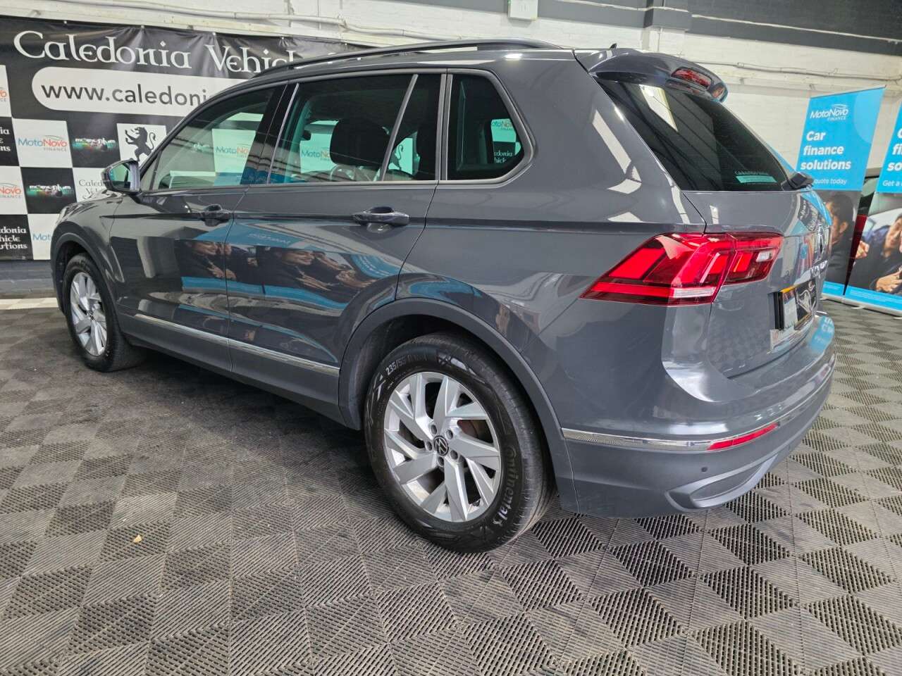 2022 VOLKSWAGEN TIGUAN 2022 VOLKSWAGEN TIGUAN