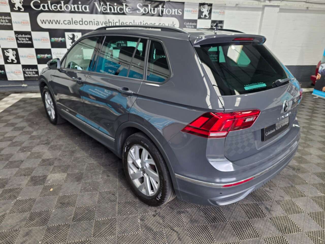 2022 VOLKSWAGEN TIGUAN 2022 VOLKSWAGEN TIGUAN