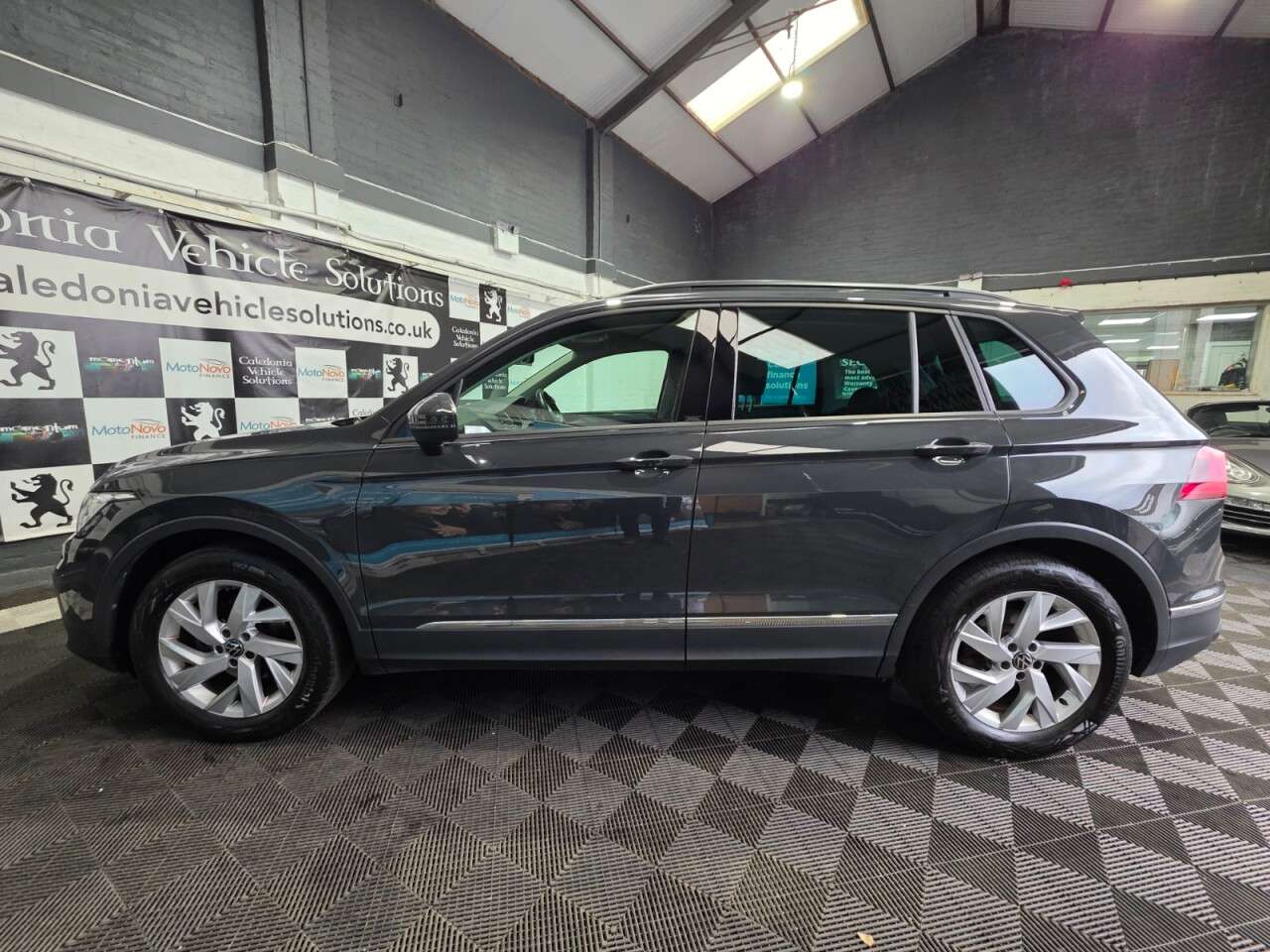 2022 VOLKSWAGEN TIGUAN 2022 VOLKSWAGEN TIGUAN