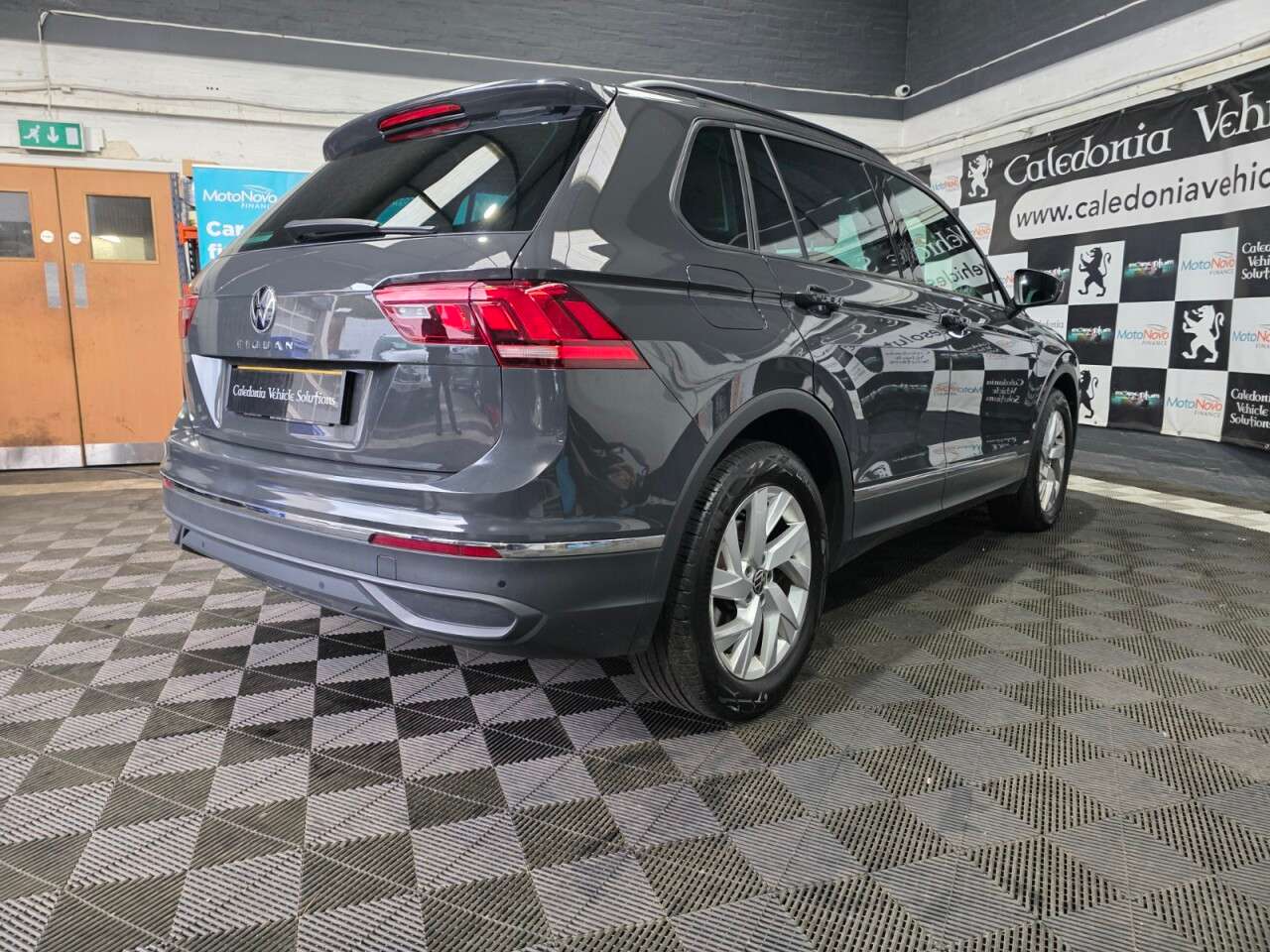 2022 VOLKSWAGEN TIGUAN 2022 VOLKSWAGEN TIGUAN