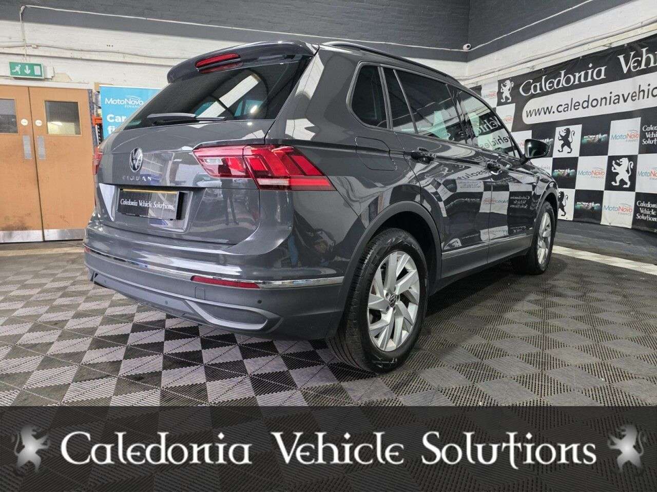 2022 VOLKSWAGEN TIGUAN 2022 VOLKSWAGEN TIGUAN