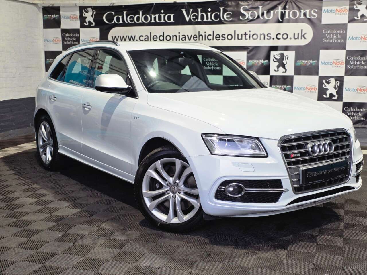 A 2016 AUDI SQ5 3.0 BiTDI V6 SUV 5dr Diesel Tiptronic quattro Euro 6 (s/s) (326 ps) A 2016 AUDI SQ5 3.0 BiTDI V6 SUV 5dr Diesel Tiptronic quattro Euro 6 (s/s) (326 ps)