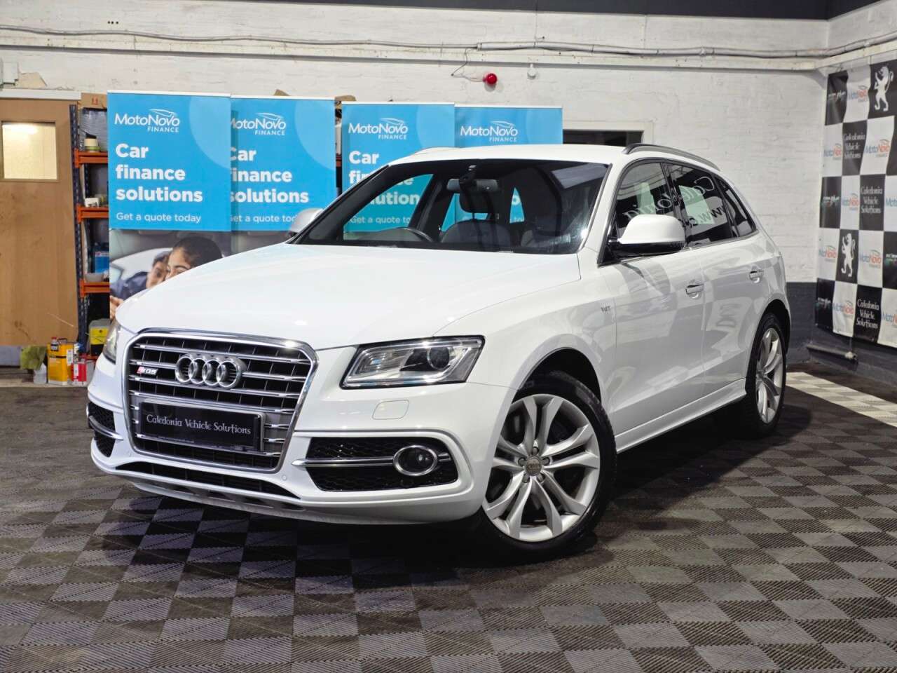 A 2016 AUDI SQ5 3.0 BiTDI V6 SUV 5dr Diesel Tiptronic quattro Euro 6 (s/s) (326 ps) A 2016 AUDI SQ5 3.0 BiTDI V6 SUV 5dr Diesel Tiptronic quattro Euro 6 (s/s) (326 ps)
