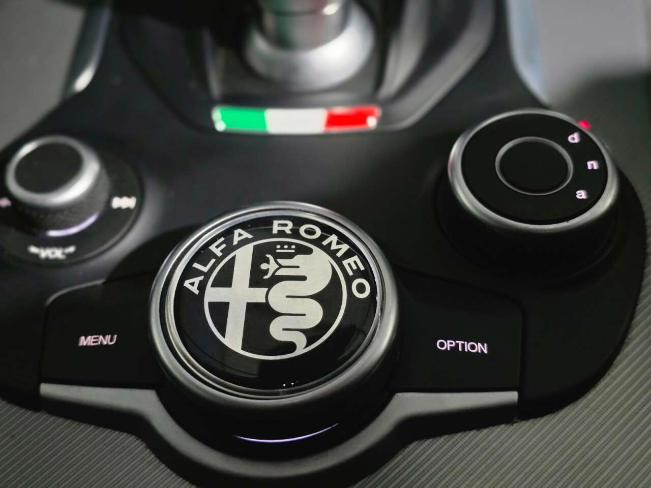 2018 ALFA ROMEO STELVIO 2018 ALFA ROMEO STELVIO